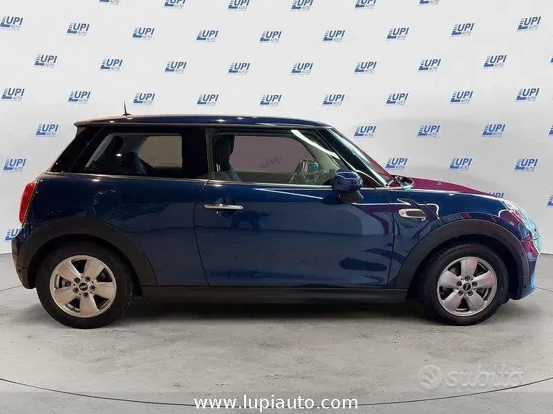 Usata Mini Cooper D Seven 116 CV (85 kW) 2017 Blu/azzurro Utilitaria