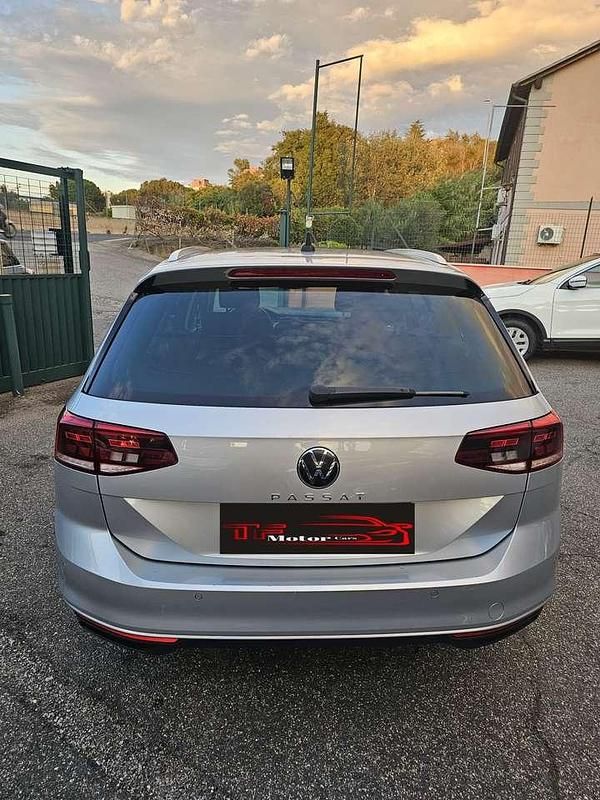 Usata VW Passat Business 122 CV (89 kW) 2021 Argento Station wagon