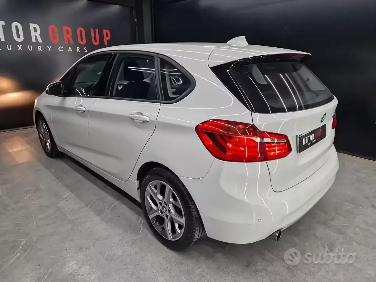 Usata BMW 216 Active Tourer Sport Line 116 CV (85 kW) 2016 Bianco Monovolume