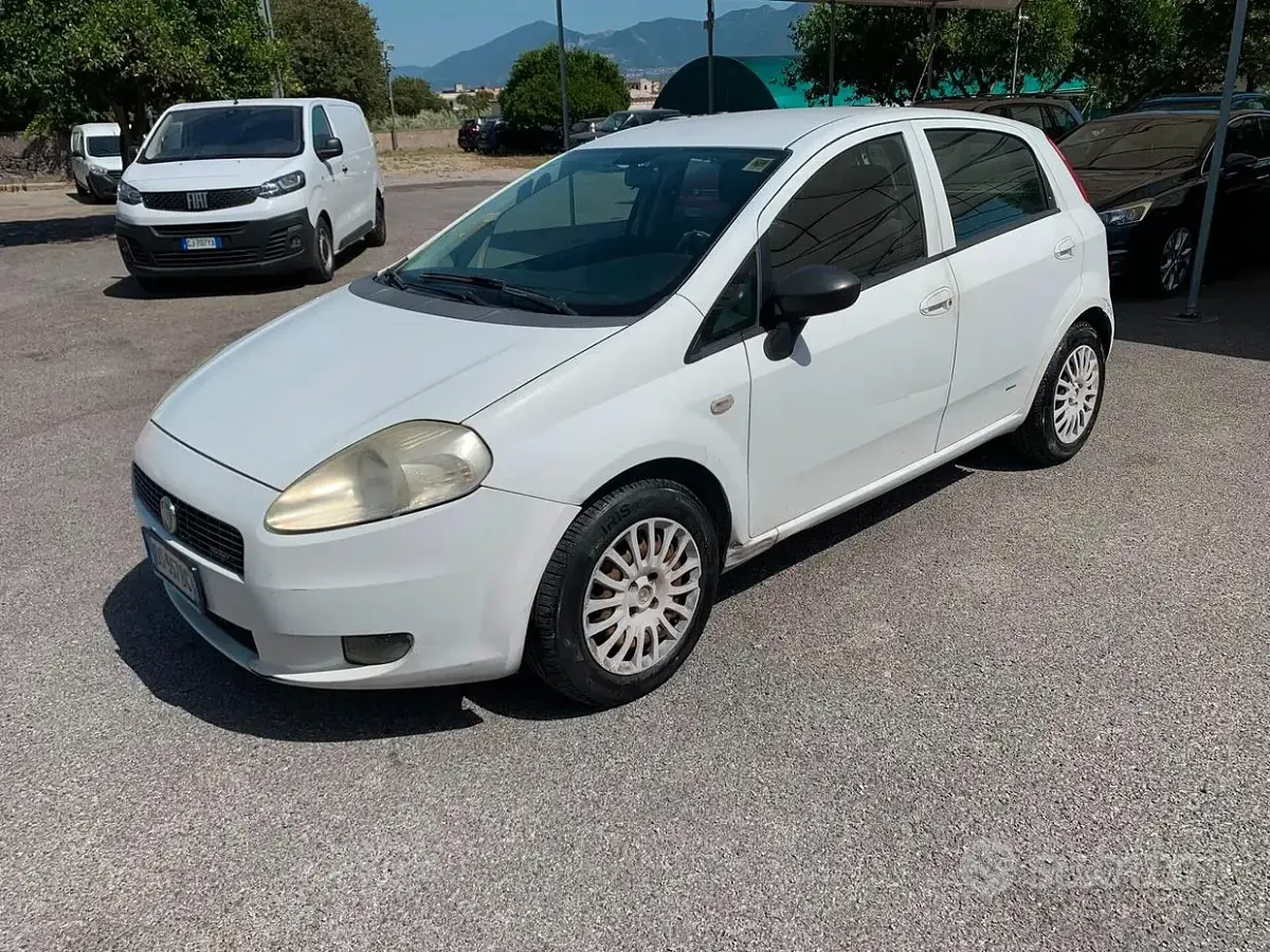 Usata Fiat Grande Punto Dynamic 75 CV (55 kW) 2008 Utilitaria