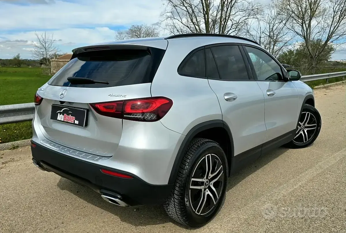 Begagnad Mercedes GLA220 Edition 190 HK (139 kW) 2023 Grå SUV