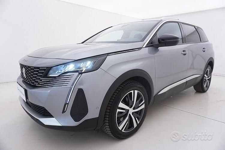 Usata Peugeot 5008 Allure 131 CV (96 kW) 2023 Gray SUV