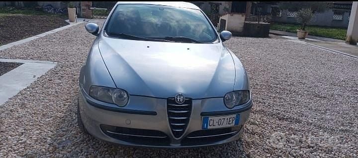 Usata Alfa Romeo 147 120 CV (88 kW) 2007 Grigio Utilitaria