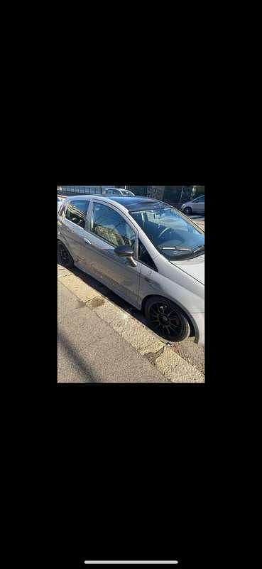 Grigio Usata 2010 Fiat Grande Punto Sport Due volumi | 2000 € (Super prezzo) - Immagine 1/4