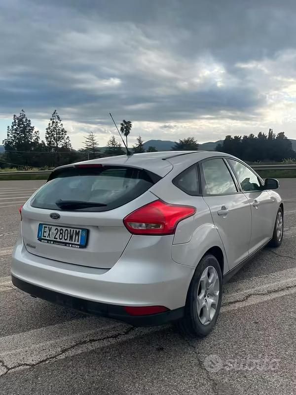 Usata Ford Focus 2015 Grigio Berlina