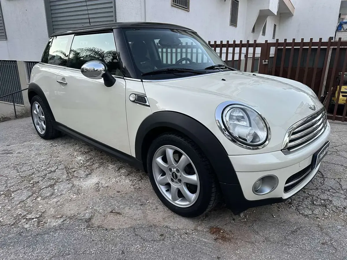 Usata Mini Cooper D Pepper 109 CV (80 kW) 2010 Other Utilitaria