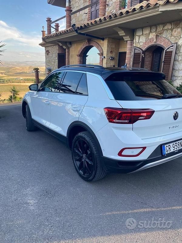 Usata VW T-Roc R-line 110 CV (80 kW) 2023 SUV