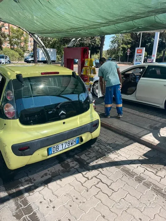 Usata Citroën C1 68 CV (50 kW) 2006 Giallo Utilitaria