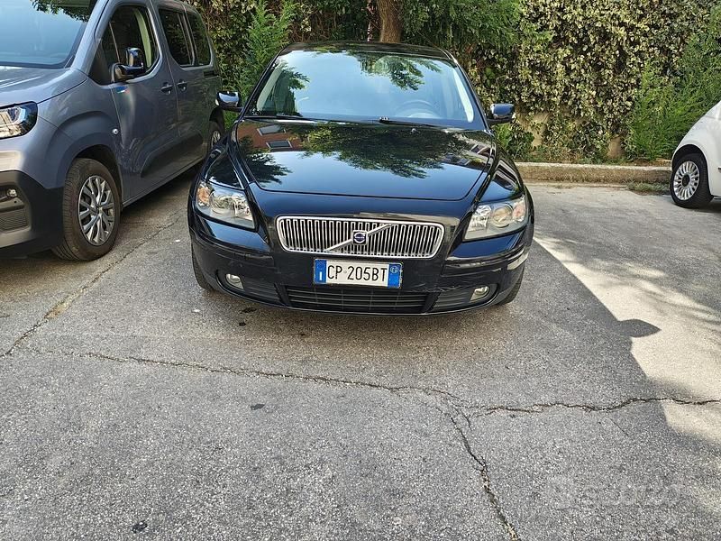 Usata Volvo V50 180 CV (132 kW) 2003 Nero Station wagon