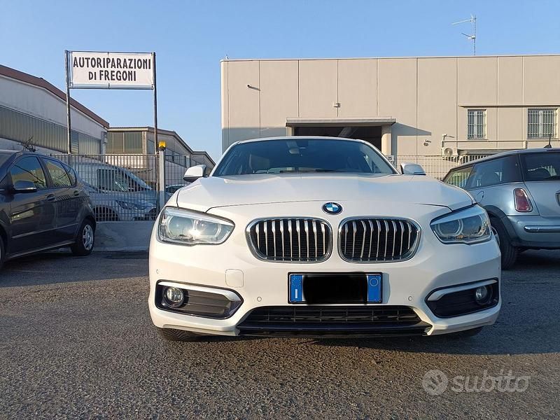 Usata BMW 116 Urban Line 2015 Bianco Utilitaria