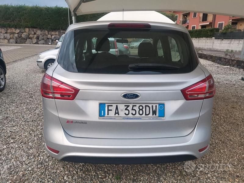 Usata Ford B-MAX 95 CV (69 kW) 2015 Grigio Monovolume