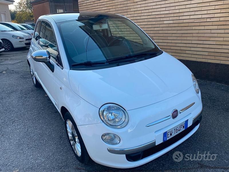 Bianco Usata 2014 Fiat 500 Lounge Tre volumi | 7500 € (Buon prezzo) - Immagine 1/4