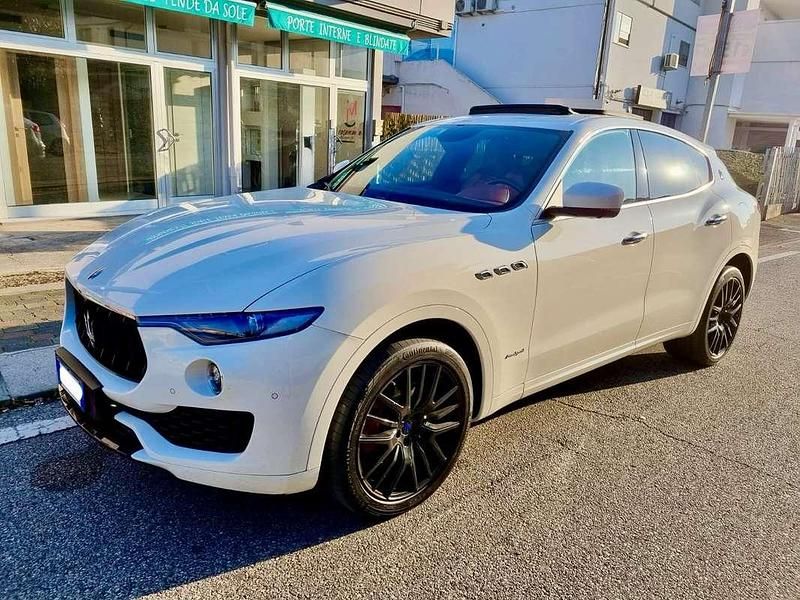 Usata Maserati Levante GranLusso 275 CV (202 kW) 2018 SUV