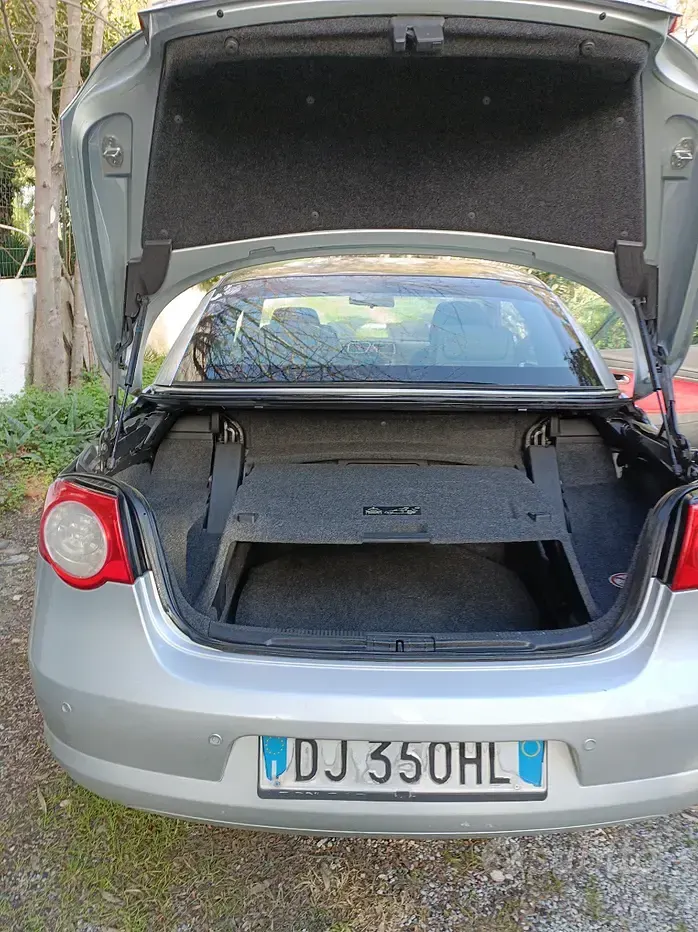Usata VW Eos 200 CV (147 kW) 2007 Grigio Cabrio