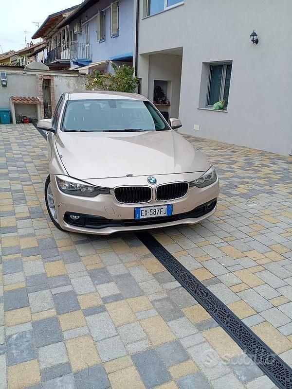 Usata 2014 BMW 318 Station wagon | 6500 € (Ottimo prezzo) - Immagine 1/4