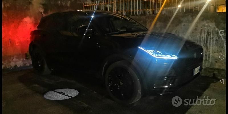 Usata Jaguar E-Pace 180 CV (132 kW) 2018 Nero SUV