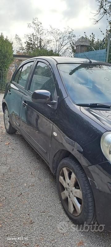 Usata Nissan Micra Acenta 98 CV (72 kW) 2012 Nero Utilitaria