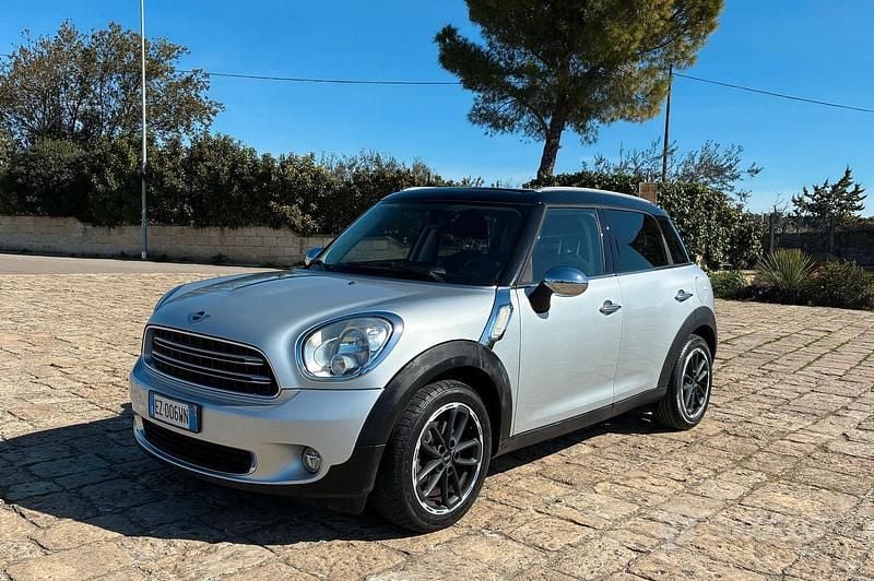 Usata Mini Cooper D Business 112 CV (82 kW) 2015 Grigio Utilitaria