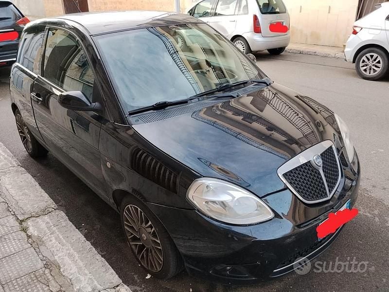 Usata Lancia Ypsilon 105 CV (77 kW) 2008 Utilitaria