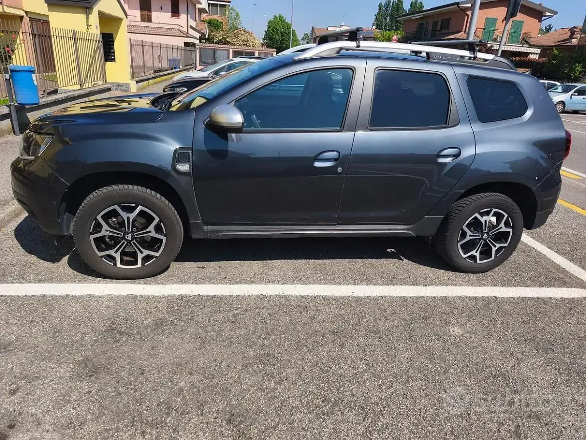 Usata Dacia Duster Prestige 101 CV (74 kW) 2021 Grigio SUV