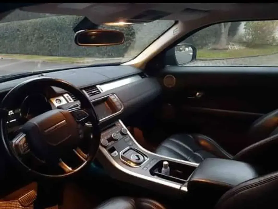 Usata Land Rover Range Rover evoque Prestige 150 CV (110 kW) 2011 Nero SUV