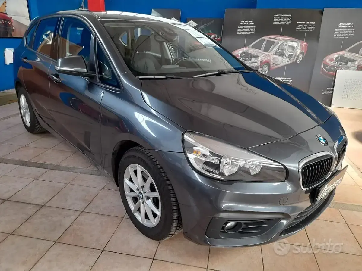 Usata BMW 218 Advantage 150 CV (110 kW) 2016 Grigio Station wagon
