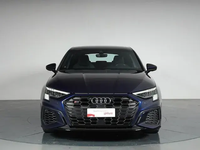 Usata Audi S3 Sport 310 CV (228 kW) 2023 Blu navarra metallizzato Berlina