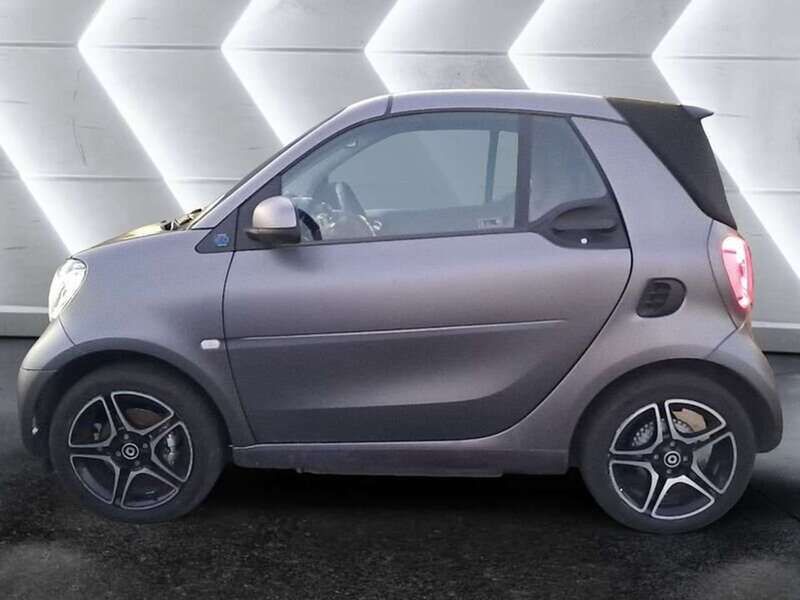 Usata Smart ForTwo Electric Drive Pulse 41 kW (56 CV) 2021 Grigio Cabrio