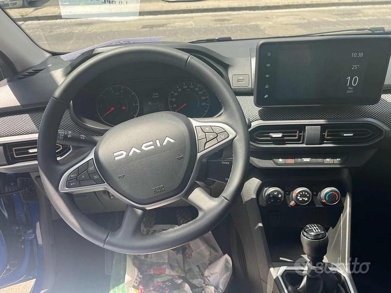 Nuova Dacia Sandero Expression 100 CV (73 kW) 2025 Vari colori Berlina