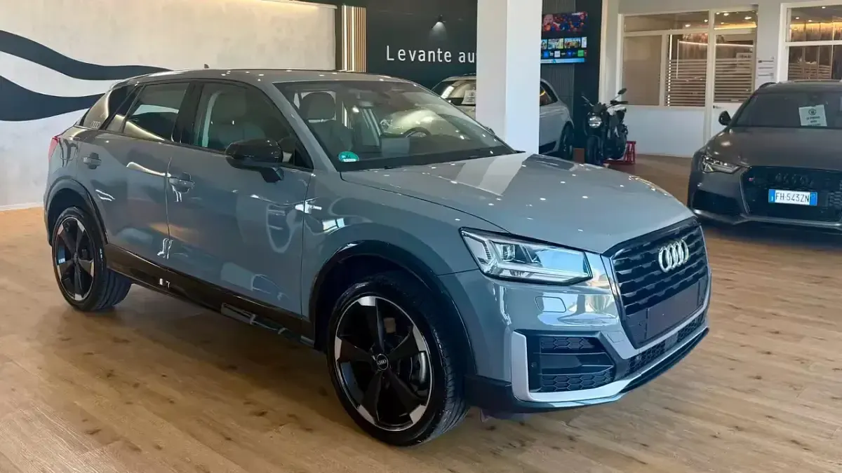 Usata Audi Q2 S-Line 150 CV (110 kW) 2017 Grigio SUV