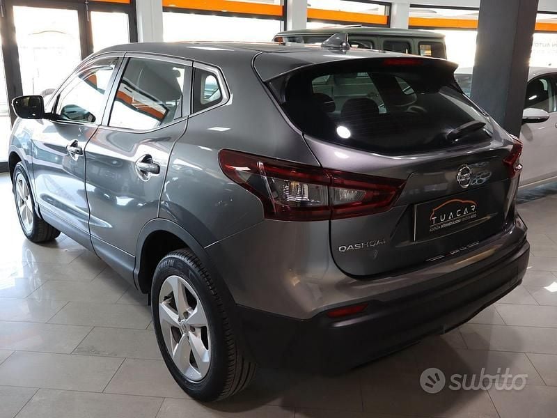 Usata Nissan Qashqai 116 CV (85 kW) 2020 Grigio SUV