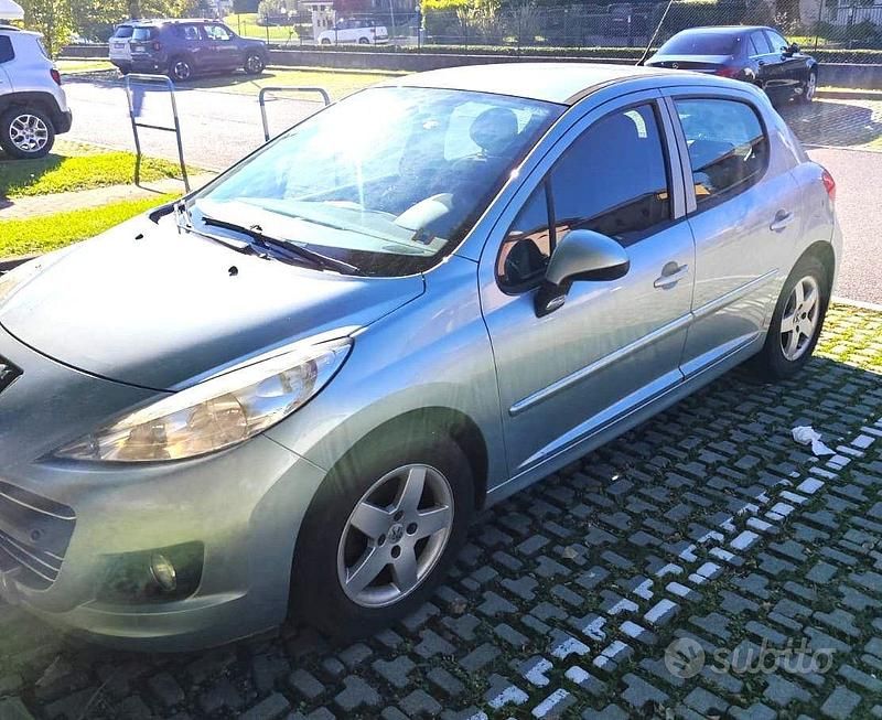 Usata 2010 Peugeot 207 | 1700 € - Immagine 1/4