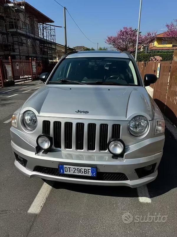 Usata Jeep Compass Limited 140 CV (102 kW) 2009 Grigio SUV