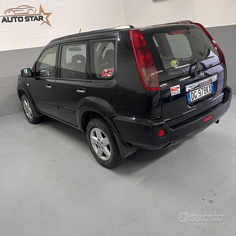 Usata Nissan X-Trail 136 CV (100 kW) 2007 Nero SUV
