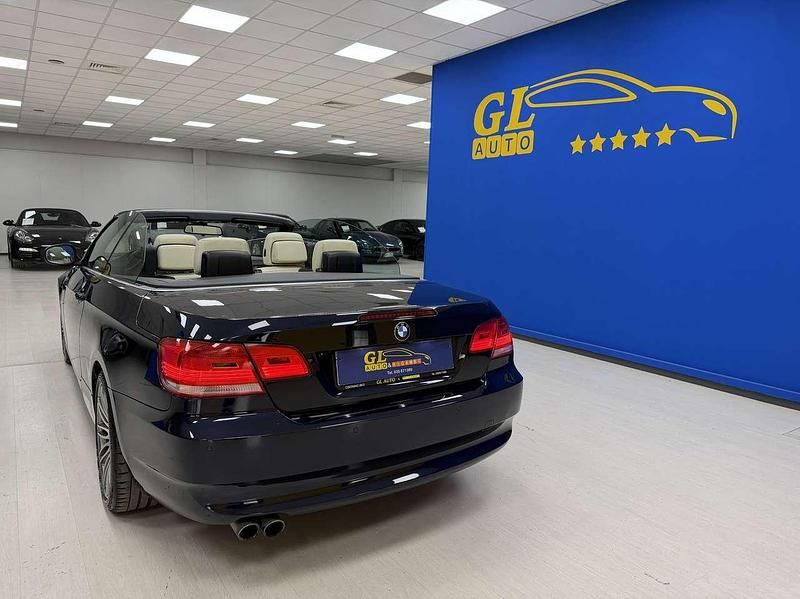 Usata BMW 325 Cabriolet 218 CV (160 kW) 2009 Monaco blue Cabrio