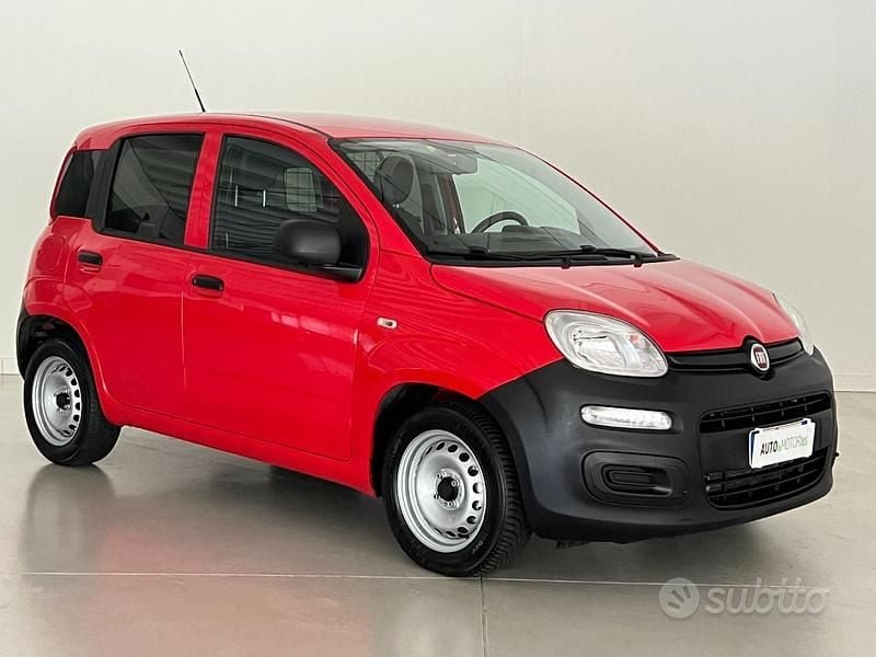 Usata Fiat Panda Pop 80 CV (58 kW) 2017 Rosso Utilitaria