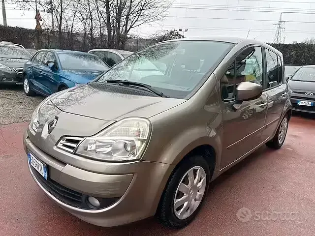 Käytetty Renault Modus 88 HP (64 kW) 2011 Harmaa Tila-auto
