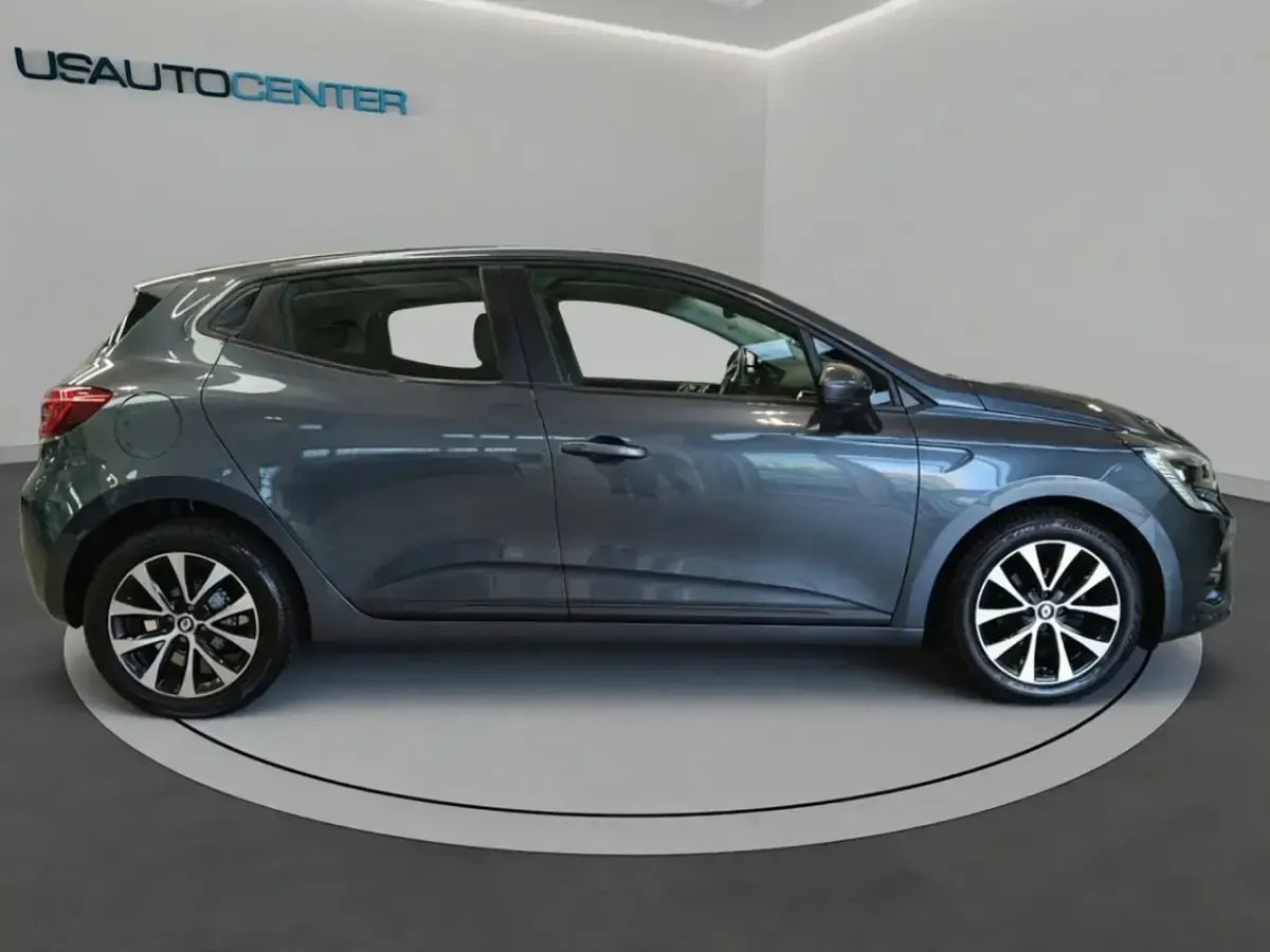 Usata Renault Clio Business 90 CV (66 kW) 2022 Utilitaria
