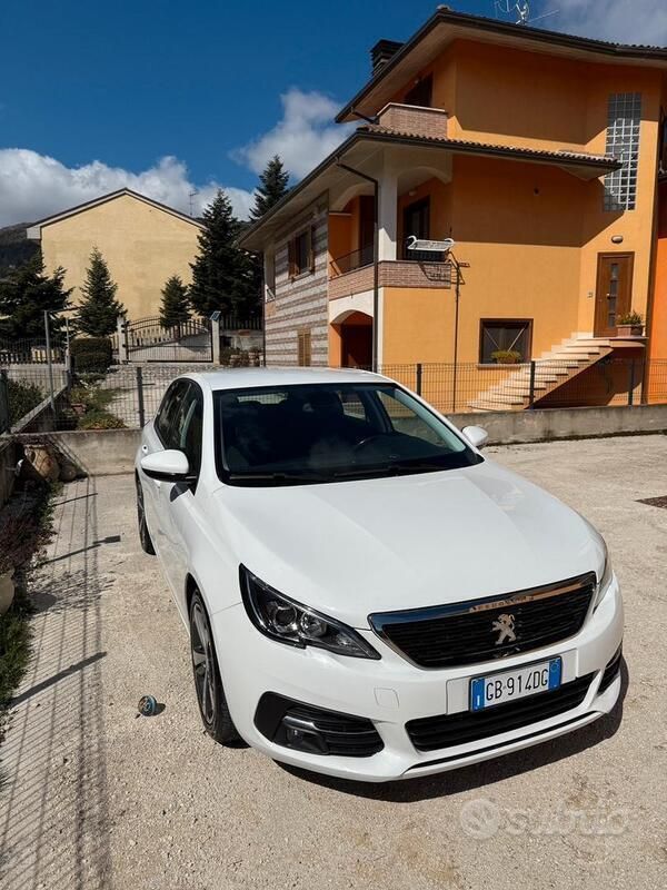 Usata 2020 Peugeot 308 Due volumi | 11.999 € (Buon prezzo) - Immagine 1/4