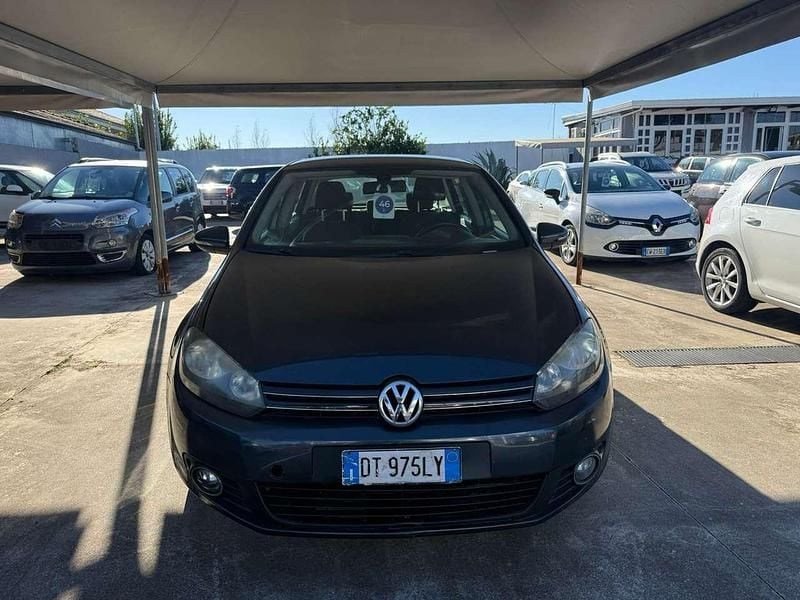 Blu Usata 2009 VW Golf Highline Tre volumi | 4200 € (Ottimo prezzo) - Immagine 1/4
