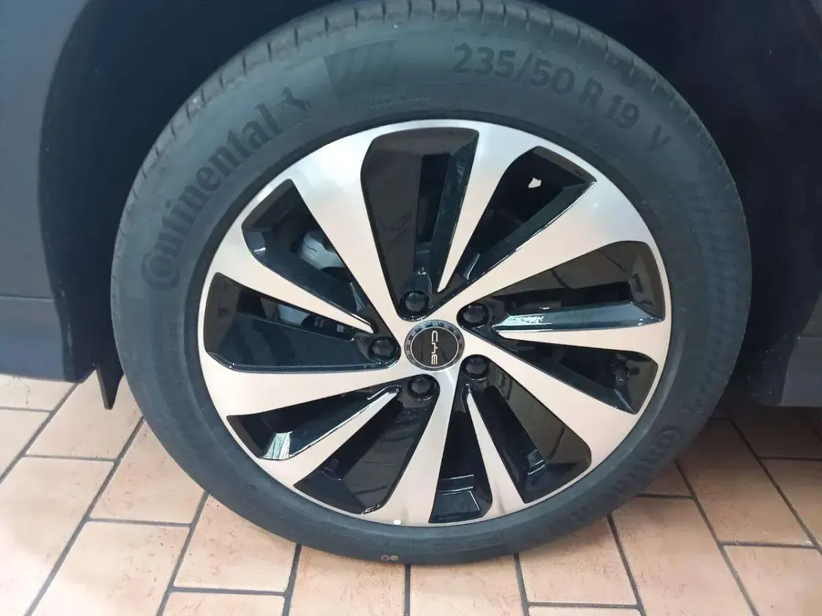 Nuova BYD Seal U Design 324 CV (238 kW) 2026 Grigio SUV