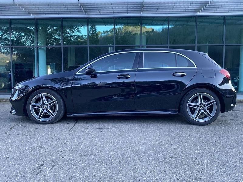 Usata Mercedes A180 AMG line 116 CV (85 kW) 2024 Nero Utilitaria