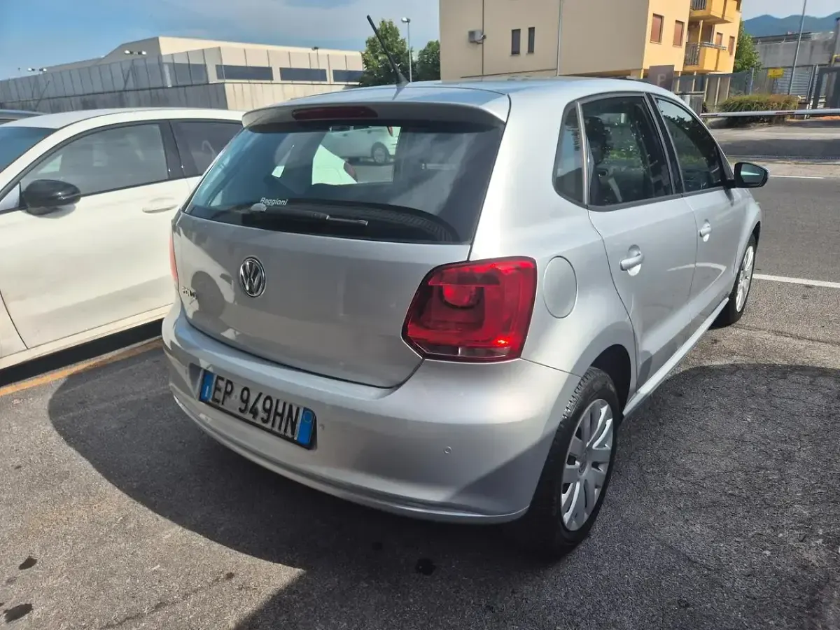 Usata VW Polo Comfortline 69 CV (50 kW) 2013 Argento Utilitaria