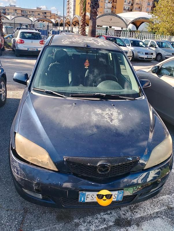 Usata Mazda 2 68 CV (50 kW) 2006 Blu Utilitaria