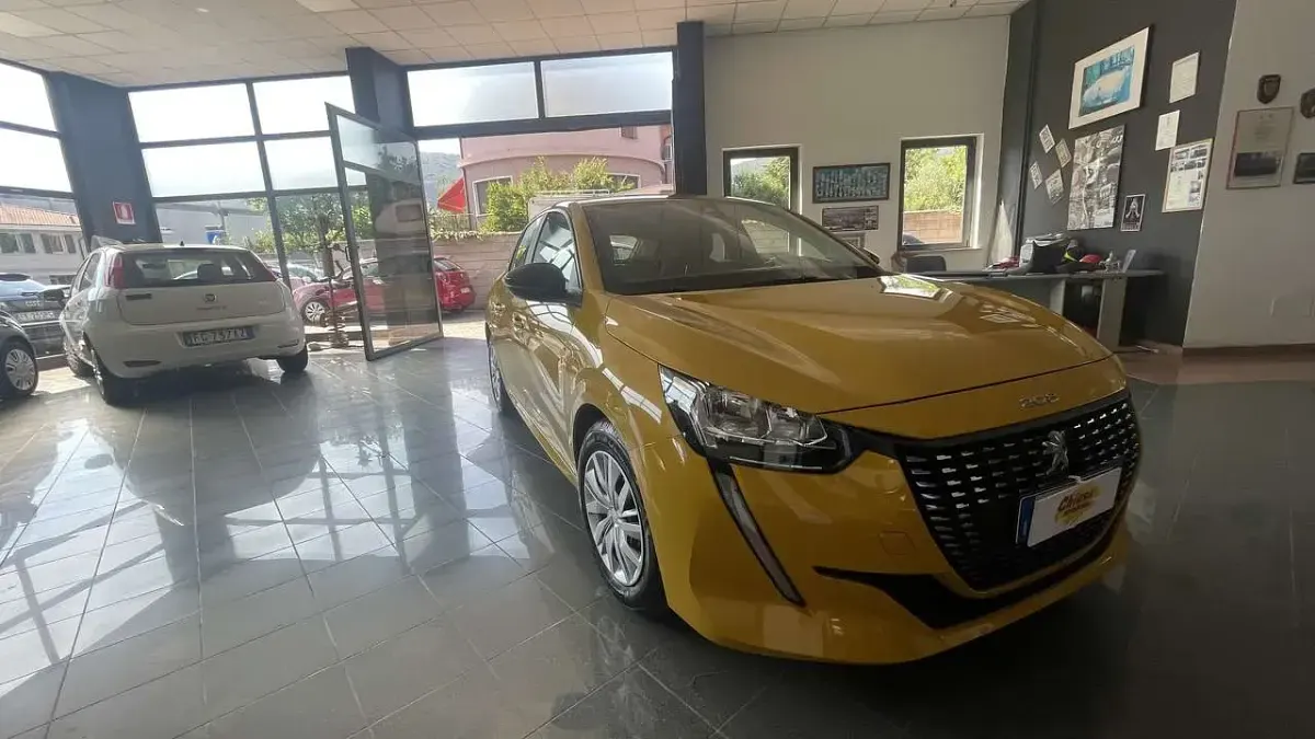Usata Peugeot 208 Active 75 CV (55 kW) 2023 Other Utilitaria