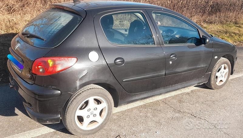 Usata Peugeot 206 88 CV (64 kW) 2005 Nero Berlina