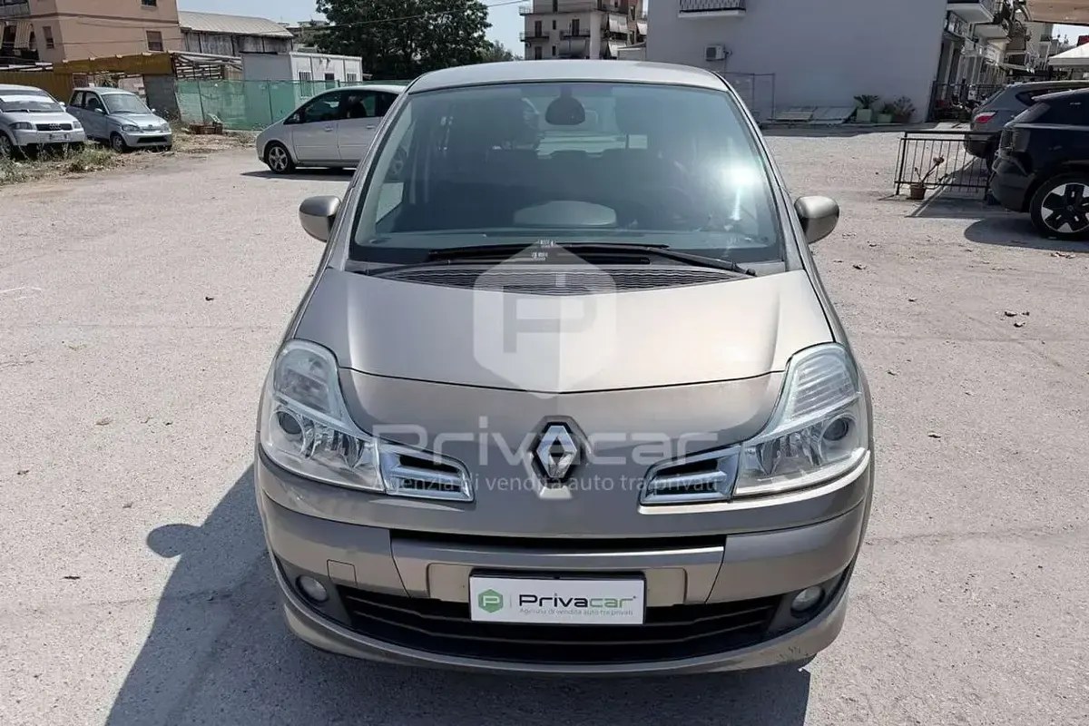 Usata Renault Grand Modus 75 CV (55 kW) 2011 Giallo Monovolume