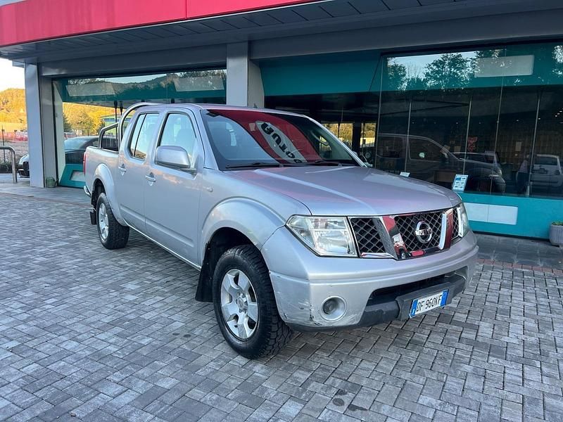 Argento Usata 2007 Nissan Navara Pick-up | 6700 € - Immagine 1/4