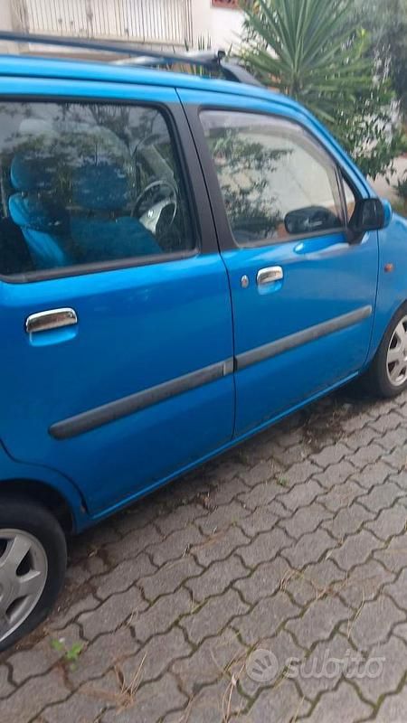Usata Opel Agila 90 CV (66 kW) 2003 Utilitaria