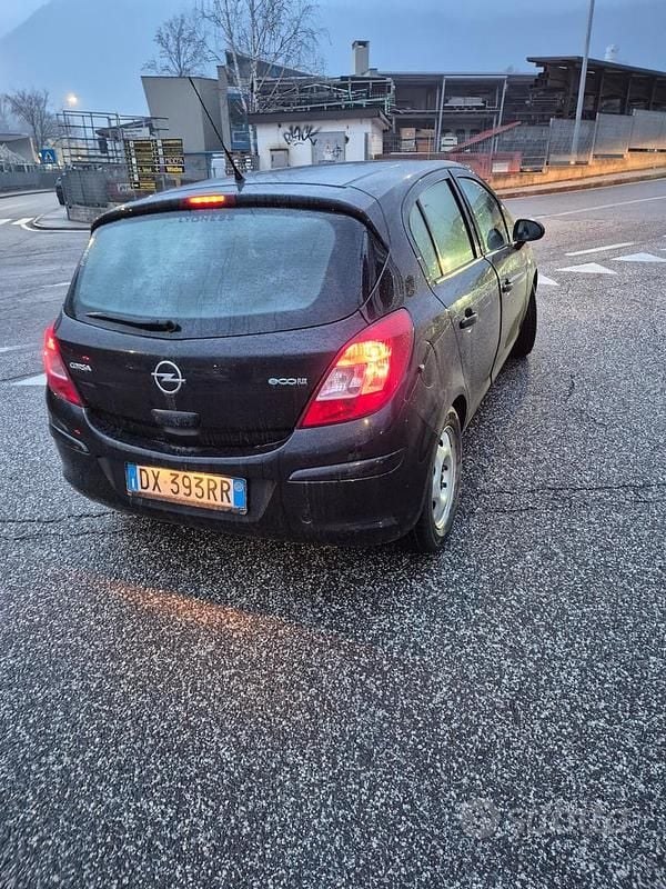 Usata Opel Corsa 2009 Nero Berlina